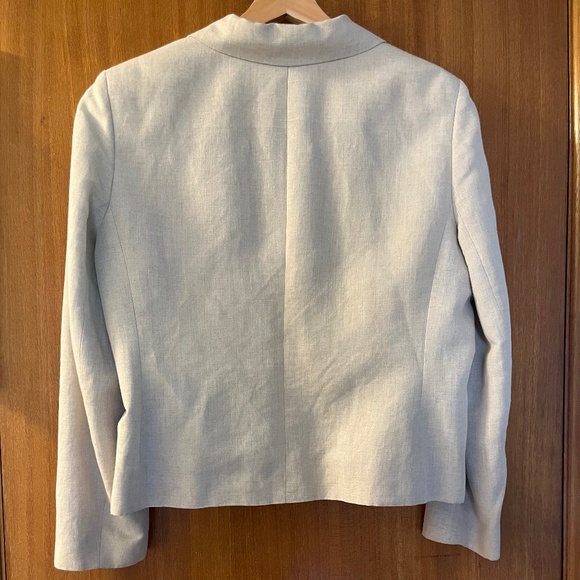 Linen Blazer - Picture 3 of 4